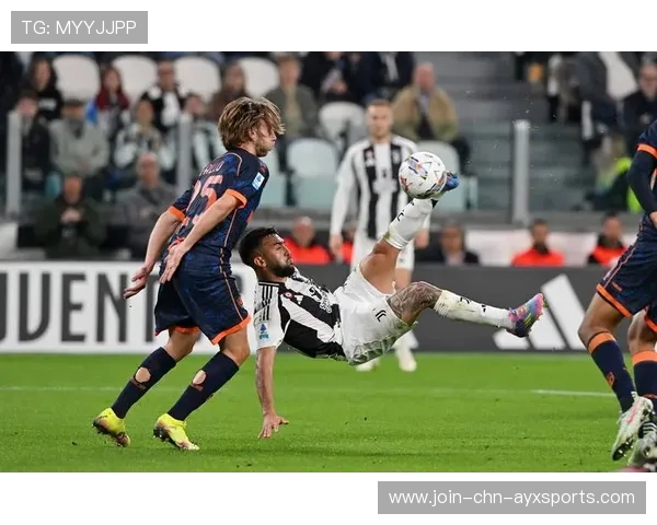 尤文图斯耐心渗透,中场稳固带来更多可能 尤文图斯耐心渗透,中场稳固带来更多可能