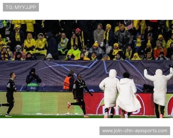 尤文门前补射制胜引发场内狂欢